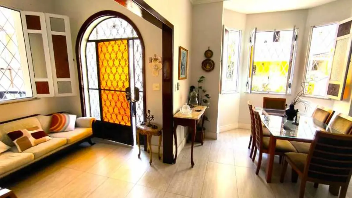 Foto 1 de Casa de Vila com 5 quartos à venda, 161m2 em Rio De Janeiro - RJ