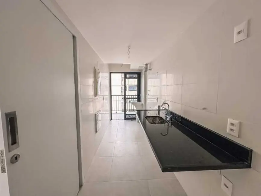 Foto 4 de Cobertura com 3 quartos à venda, 150m2 em Rio De Janeiro - RJ