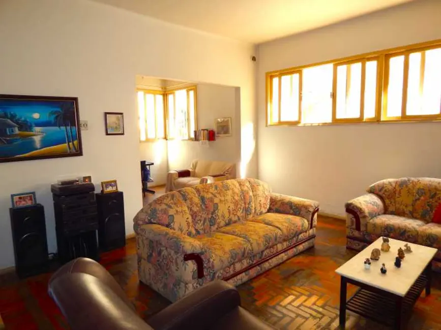 Foto 1 de Casa com 7 quartos à venda, 350m2 em Rio De Janeiro - RJ