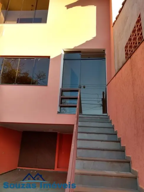 Foto 1 de Sobrado com 3 quartos à venda, 181m2 em Vila Scarpelli, Santo Andre - SP