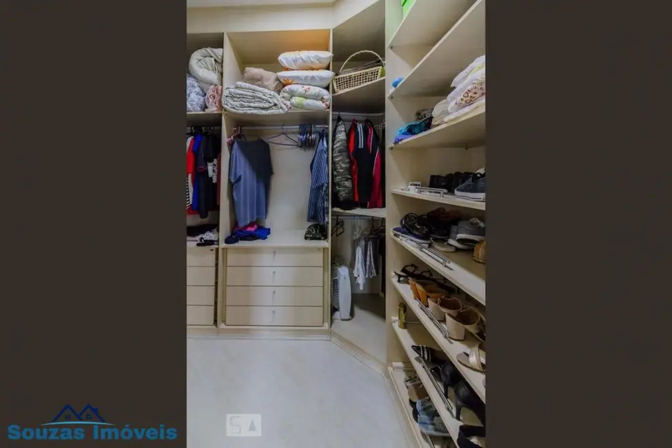 Sobrado com 3 quartos à venda, 340m2 em Paraíso, Santo Andre - SP - imagem 4 Foto 4 de Sobrado com 3 quartos à venda, 340m2 em Paraíso, Santo Andre - SP