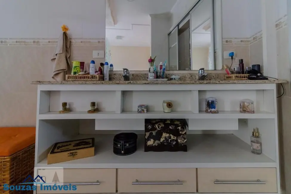 Sobrado com 3 quartos à venda, 340m2 em Paraíso, Santo Andre - SP - imagem 9 Foto 9 de Sobrado com 3 quartos à venda, 340m2 em Paraíso, Santo Andre - SP