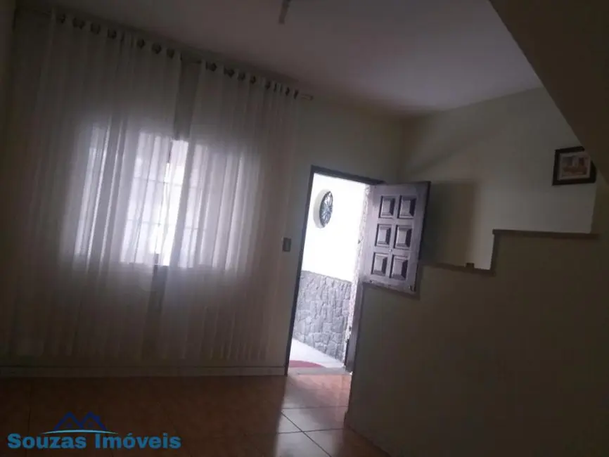 Foto 2 de Sobrado com 2 quartos à venda, 110m2 em Vila Alzira, Santo Andre - SP