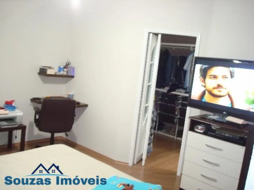 Foto 5 de Sobrado com 4 quartos à venda, 340m2 em Jardim Santo Antônio, Santo Andre - SP