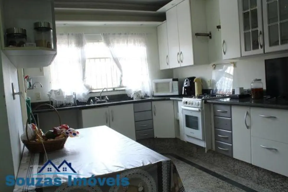 Sobrado com 3 quartos à venda, 298m2 em Olímpico, Sao Caetano Do Sul - SP - imagem 8 Foto 8 de Sobrado com 3 quartos à venda, 298m2 em Olímpico, Sao Caetano Do Sul - SP