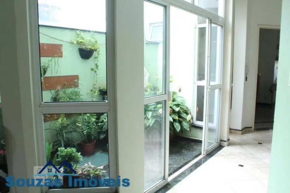 Sobrado com 3 quartos à venda, 298m2 em Olímpico, Sao Caetano Do Sul - SP - imagem 4 Foto 4 de Sobrado com 3 quartos à venda, 298m2 em Olímpico, Sao Caetano Do Sul - SP