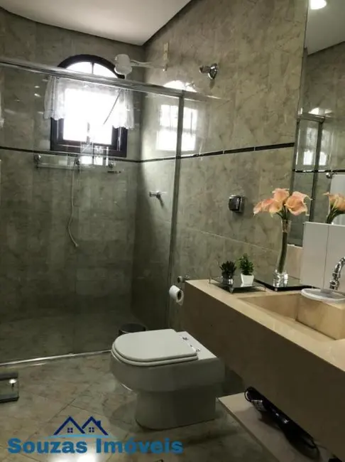 Sobrado com 4 quartos à venda, 204m2 em Parque Novo Oratório, Santo Andre - SP - imagem 5 Foto 5 de Sobrado com 4 quartos à venda, 204m2 em Parque Novo Oratório, Santo Andre - SP