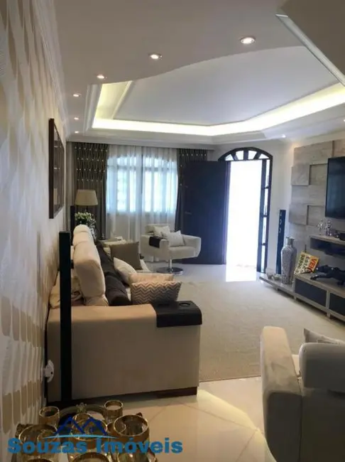 Sobrado com 4 quartos à venda, 204m2 em Parque Novo Oratório, Santo Andre - SP - imagem 9 Foto 9 de Sobrado com 4 quartos à venda, 204m2 em Parque Novo Oratório, Santo Andre - SP