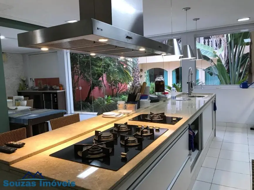 Sobrado com 3 quartos à venda, 247m2 em Jardim, Santo Andre - SP - imagem 5 Foto 5 de Sobrado com 3 quartos à venda, 247m2 em Jardim, Santo Andre - SP