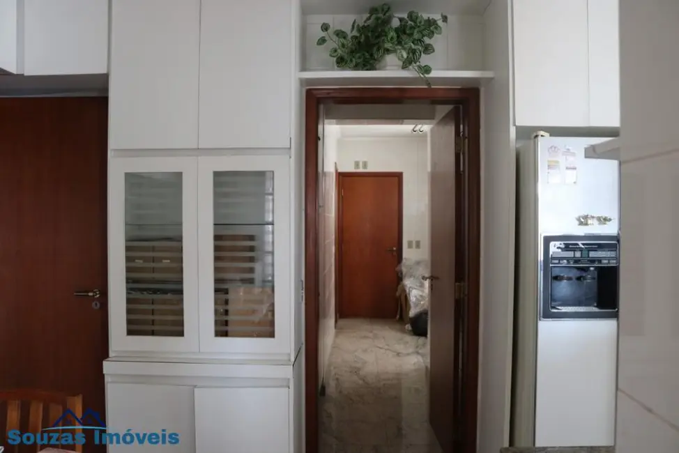 Apartamento com 4 quartos à venda, 210m2 em Perdizes, São Paulo - SP - imagem 9 Foto 9 de Apartamento com 4 quartos à venda, 210m2 em Perdizes, São Paulo - SP