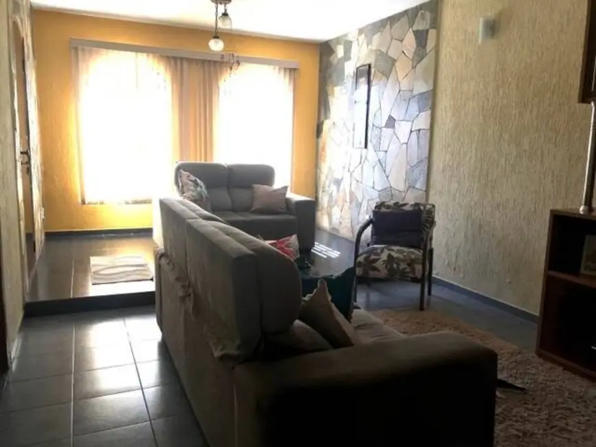 Foto 4 de Casa com 3 quartos à venda, 250m2 em Ieiri, Varzea Paulista - SP