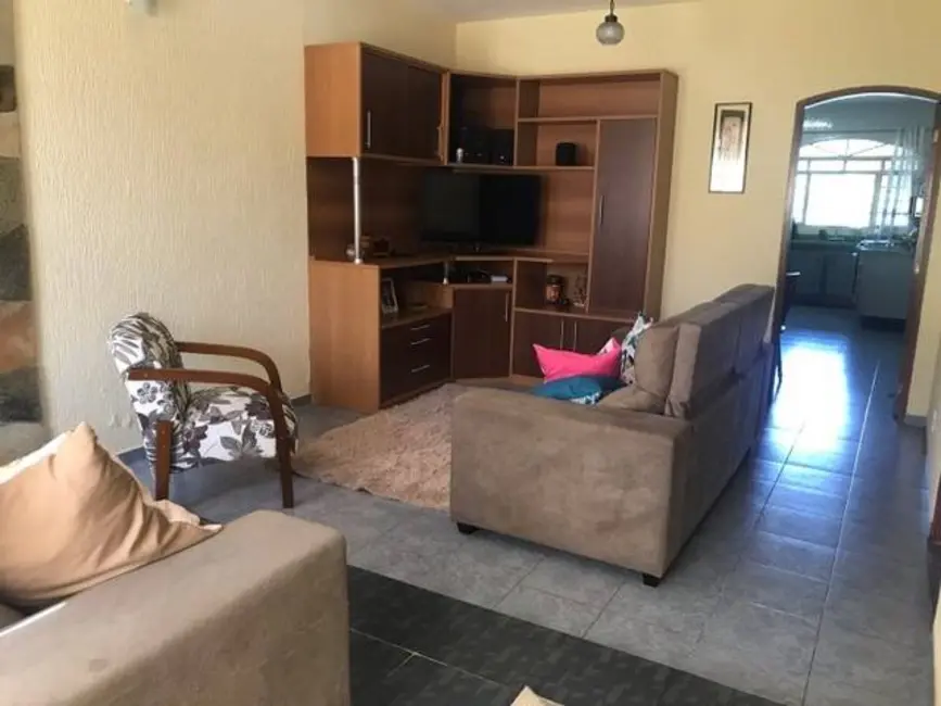 Foto 3 de Casa com 3 quartos à venda, 250m2 em Ieiri, Varzea Paulista - SP