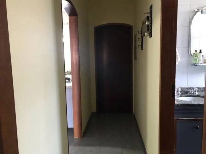 Foto 5 de Casa com 3 quartos à venda, 250m2 em Ieiri, Varzea Paulista - SP
