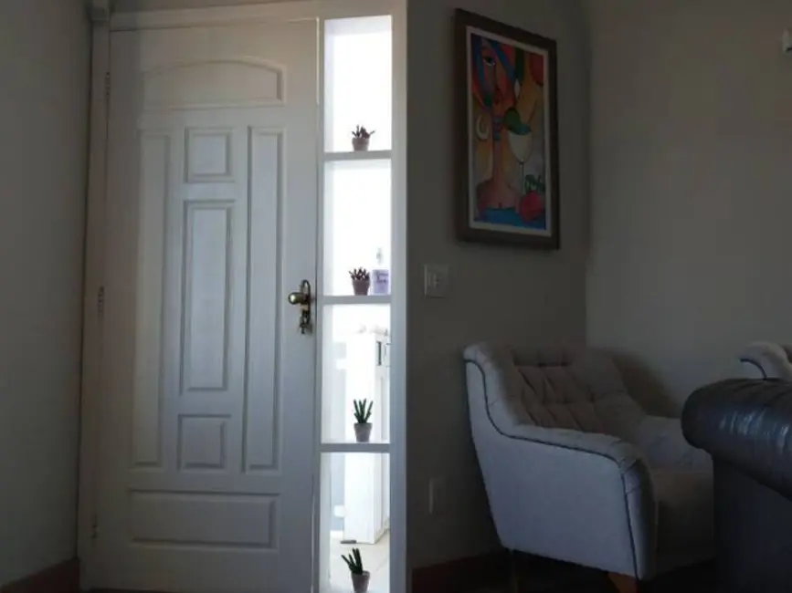 Casa com 4 quartos à venda, 146m2 em Jardim Itália, Jundiai - SP - imagem 5 Foto 5 de Casa com 4 quartos à venda, 146m2 em Jardim Itália, Jundiai - SP