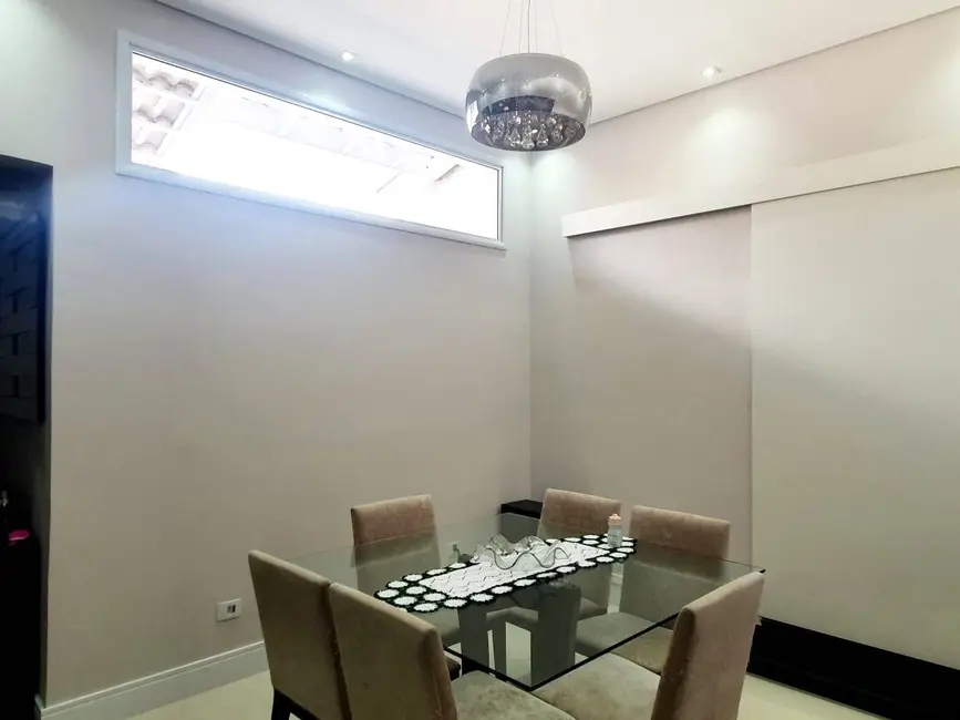 Foto 6 de Casa de Condomínio com 3 quartos à venda, 306m2 em Louveira - SP