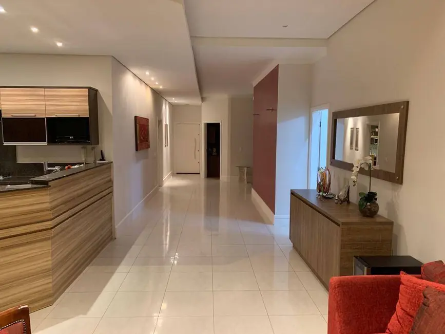 Foto 2 de Casa com 2 quartos à venda, 270m2 em Jardim Ermida I, Jundiai - SP