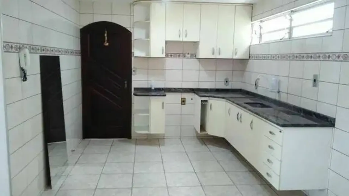 Foto 1 de Sobrado com 4 quartos à venda e para alugar, 167m2 em Jardim Pacaembu, Jundiai - SP