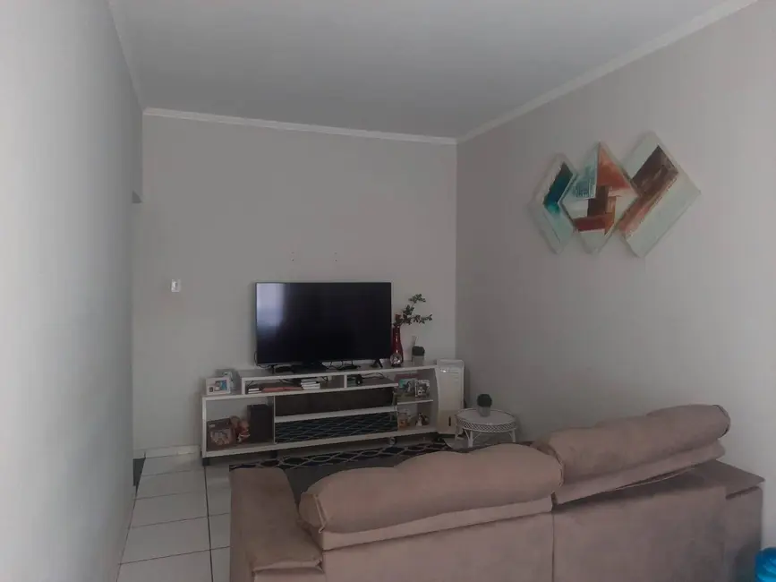 Casa com 4 quartos à venda e para alugar, 180m2 em Vila Rio Branco, Jundiai - SP - imagem 5 Foto 5 de Casa com 4 quartos à venda e para alugar, 180m2 em Vila Rio Branco, Jundiai - SP
