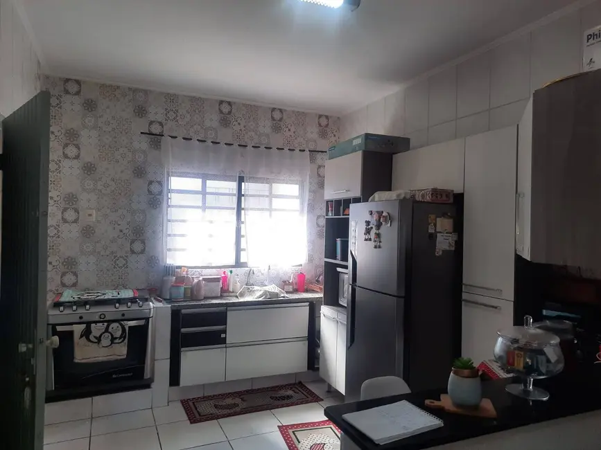 Foto 1 de Casa com 4 quartos à venda e para alugar, 180m2 em Vila Rio Branco, Jundiai - SP