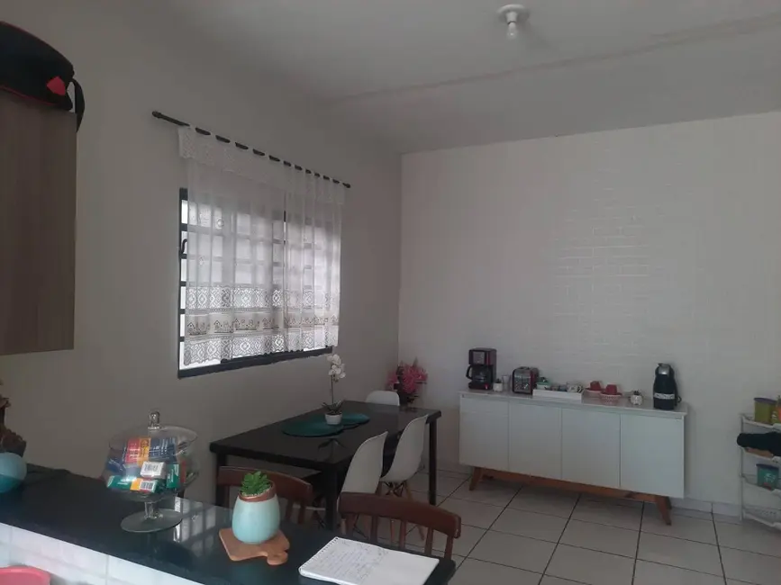 Casa com 4 quartos à venda e para alugar, 180m2 em Vila Rio Branco, Jundiai - SP - imagem 4 Foto 4 de Casa com 4 quartos à venda e para alugar, 180m2 em Vila Rio Branco, Jundiai - SP