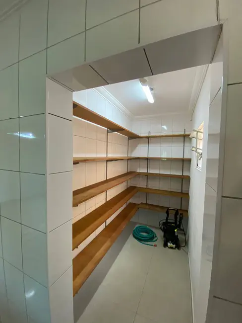 Sobrado com 3 quartos à venda, 205m2 em Jardim Marambaia, Jundiai - SP - imagem 6 Foto 6 de Sobrado com 3 quartos à venda, 205m2 em Jardim Marambaia, Jundiai - SP