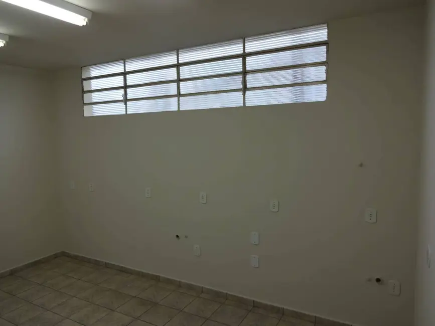Casa com 2 quartos à venda, 121m2 em Centro, Jundiai - SP - imagem 6 Foto 6 de Casa com 2 quartos à venda, 121m2 em Centro, Jundiai - SP