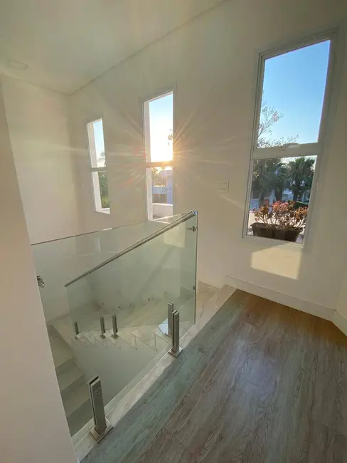 Foto 9 de Casa de Condomínio com 3 quartos à venda, 263m2 em Louveira - SP