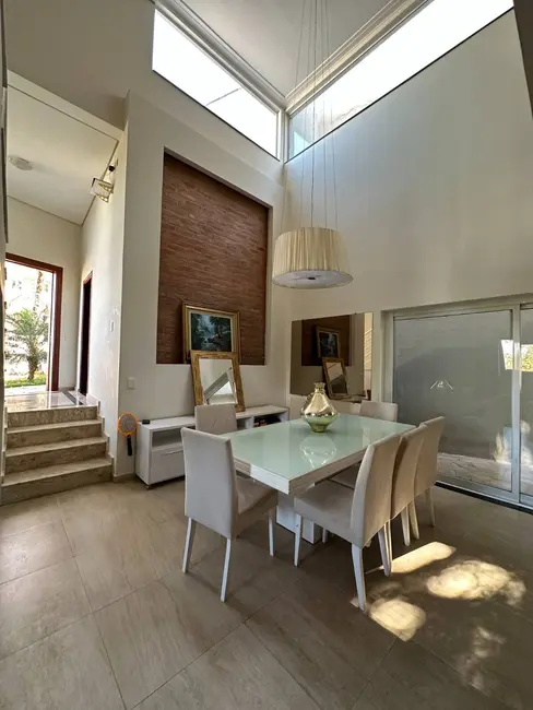 Foto 1 de Casa de Condomínio com 5 quartos à venda, 248m2 em Jardim Monte Verde, Valinhos - SP