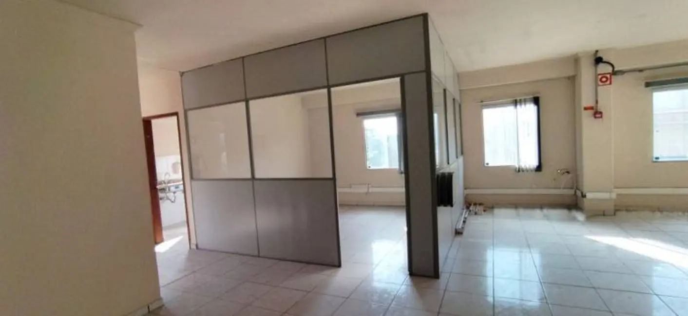 Armazém / Galpão para alugar, 1820m2 em Jardim Planalto, Jundiai - SP - imagem 4 Foto 4 de Armazém / Galpão para alugar, 1820m2 em Jardim Planalto, Jundiai - SP