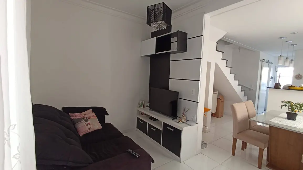 Foto 5 de Casa de Condomínio com 2 quartos à venda, 77m2 em Jundiai - SP