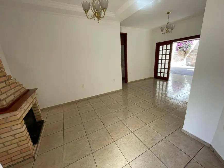 Foto 2 de Casa com 3 quartos à venda, 245m2 em Itupeva - SP