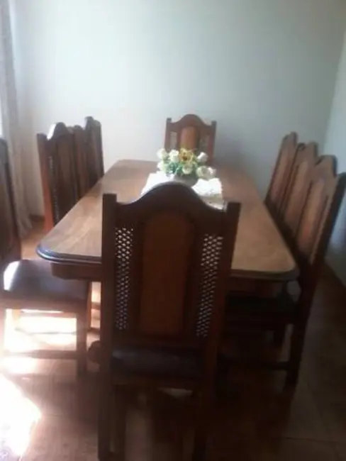 Sobrado com 3 quartos à venda, 248m2 em Jardim Tamoio, Jundiai - SP - imagem 4 Foto 4 de Sobrado com 3 quartos à venda, 248m2 em Jardim Tamoio, Jundiai - SP