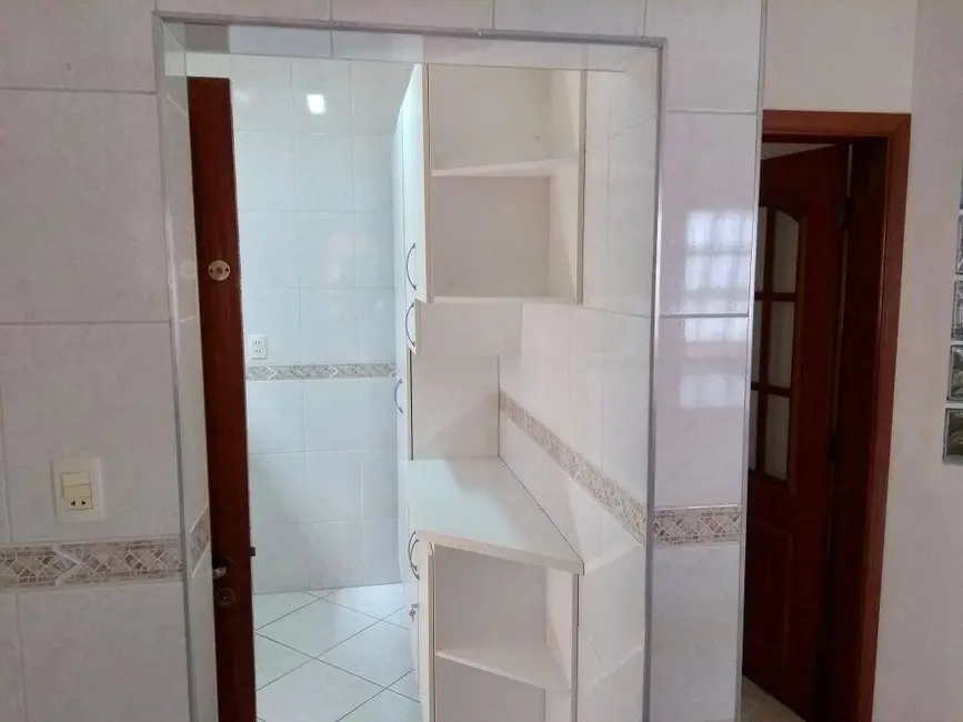 Sobrado com 3 quartos à venda, 200m2 em Jardim Sarapiranga, Jundiai - SP - imagem 6 Foto 6 de Sobrado com 3 quartos à venda, 200m2 em Jardim Sarapiranga, Jundiai - SP
