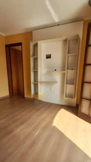 Sobrado com 2 quartos à venda, 218m2 em Vila Maringá, Jundiai - SP - imagem 8 Foto 8 de Sobrado com 2 quartos à venda, 218m2 em Vila Maringá, Jundiai - SP