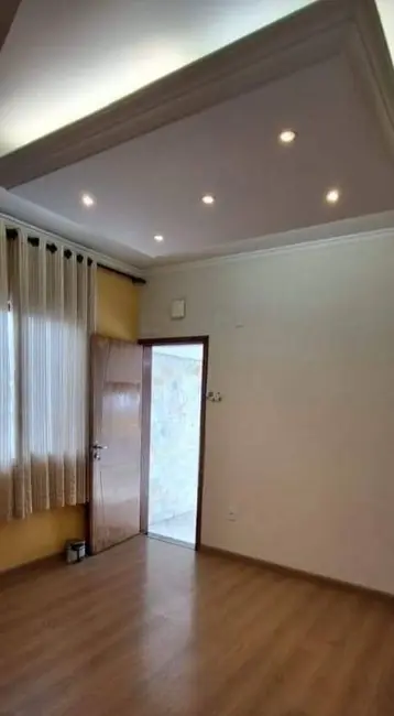 Foto 1 de Sobrado com 2 quartos à venda, 218m2 em Vila Maringá, Jundiai - SP