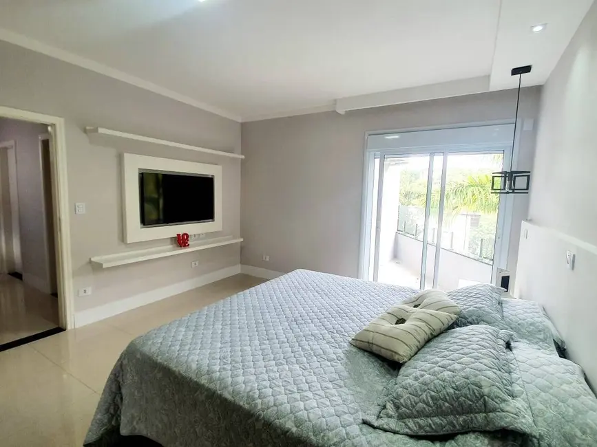 Foto 9 de Casa de Condomínio com 3 quartos à venda, 306m2 em Louveira - SP