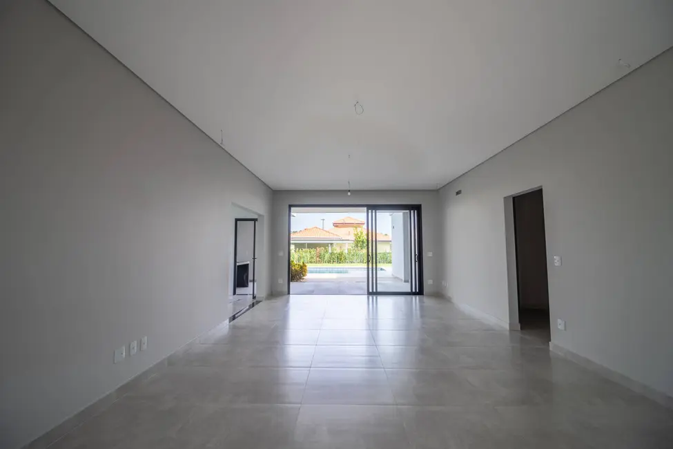 Foto 2 de Casa de Condomínio com 6 quartos à venda, 330m2 em Itupeva - SP