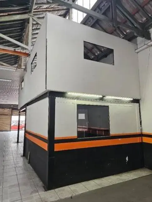 Armazém / Galpão à venda e para alugar, 400m2 em Centro, Jundiai - SP - imagem 4 Foto 4 de Armazém / Galpão à venda e para alugar, 400m2 em Centro, Jundiai - SP