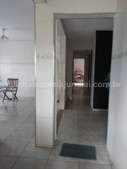 Chácara com 3 quartos à venda, 150m2 em Ivoturucaia, Jundiai - SP - imagem 5 Foto 5 de Chácara com 3 quartos à venda, 150m2 em Ivoturucaia, Jundiai - SP