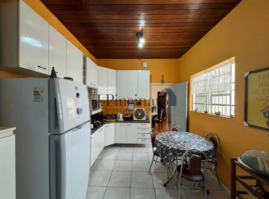 Casa com 3 quartos à venda, 130m2 em Centro, Jundiai - SP - imagem 6 Foto 6 de Casa com 3 quartos à venda, 130m2 em Centro, Jundiai - SP