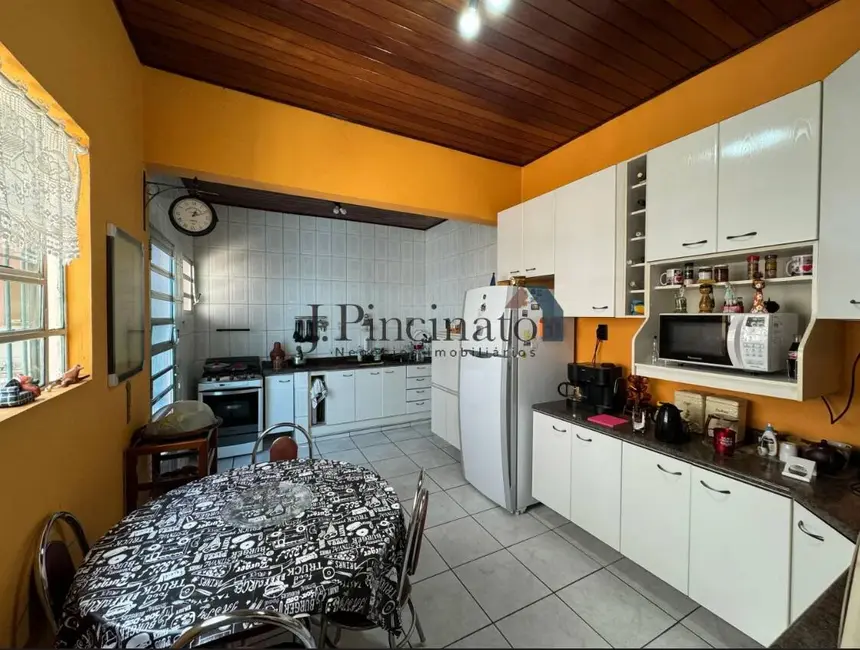 Casa com 3 quartos à venda, 130m2 em Centro, Jundiai - SP - imagem 5 Foto 5 de Casa com 3 quartos à venda, 130m2 em Centro, Jundiai - SP