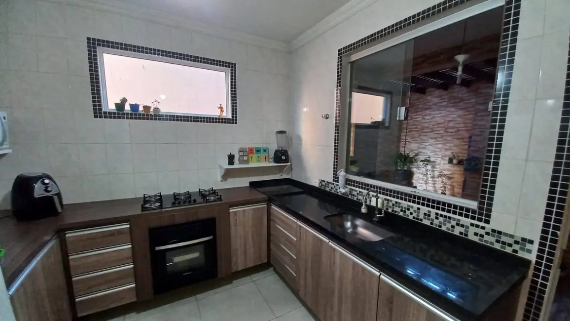 Foto 2 de Casa de Condomínio com 2 quartos à venda, 80m2 em Jardim Martins, Jundiai - SP