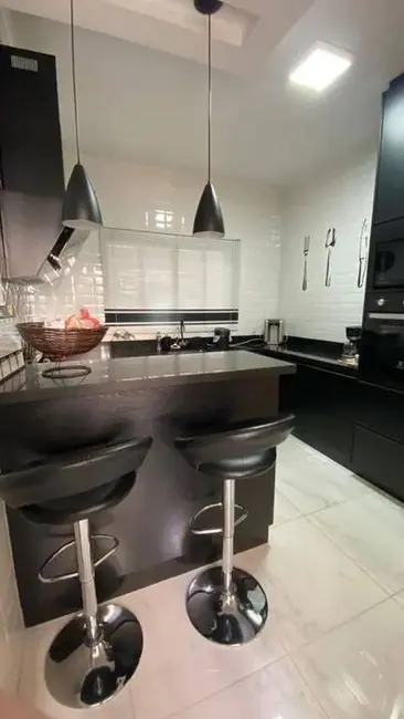 Foto 5 de Casa com 2 quartos à venda, 78m2 em Jundiai - SP