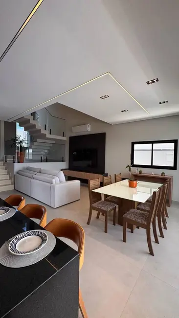 Casa com 3 quartos à venda, 238m2 em Itupeva - SP - imagem 4 Foto 4 de Casa com 3 quartos à venda, 238m2 em Itupeva - SP