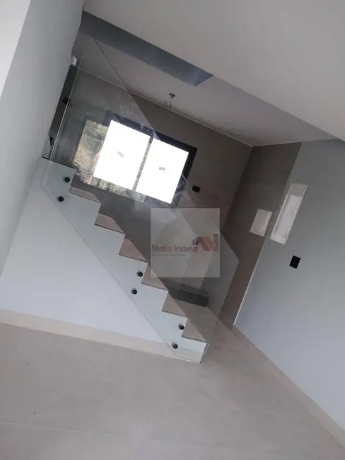 Sobrado com 2 quartos à venda, 112m2 em Iguaçu, Araucaria - PR - imagem 5 Foto 5 de Sobrado com 2 quartos à venda, 112m2 em Iguaçu, Araucaria - PR