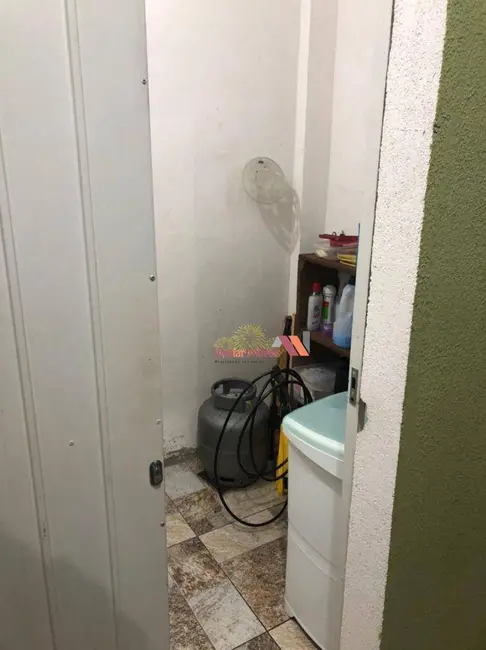 Sobrado com 2 quartos à venda, 200m2 em Thomaz Coelho, Araucaria - PR - imagem 4 Foto 4 de Sobrado com 2 quartos à venda, 200m2 em Thomaz Coelho, Araucaria - PR