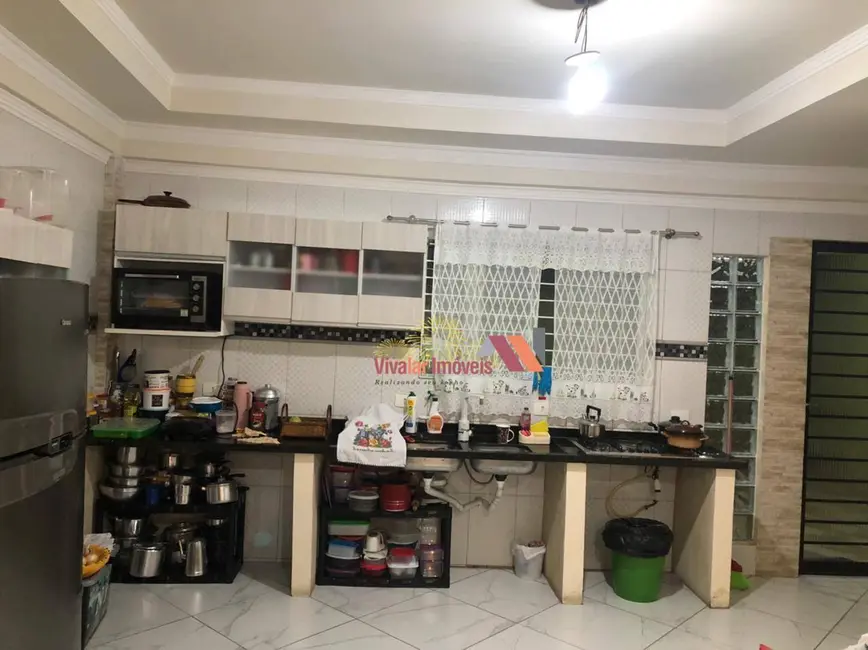 Sobrado com 2 quartos à venda, 200m2 em Thomaz Coelho, Araucaria - PR - imagem 3 Foto 3 de Sobrado com 2 quartos à venda, 200m2 em Thomaz Coelho, Araucaria - PR