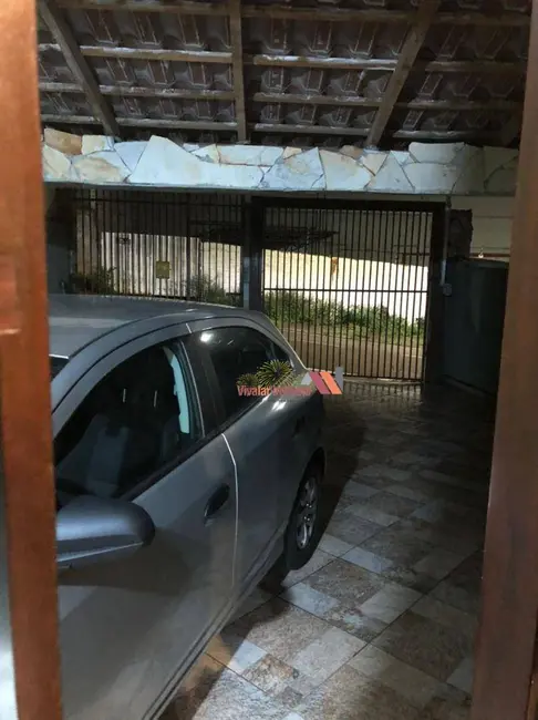 Sobrado com 2 quartos à venda, 200m2 em Thomaz Coelho, Araucaria - PR - imagem 5 Foto 5 de Sobrado com 2 quartos à venda, 200m2 em Thomaz Coelho, Araucaria - PR