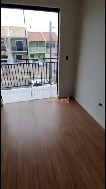 Sobrado com 3 quartos à venda, 80m2 em Cidade Industrial, Curitiba - PR - imagem 2 Foto 2 de Sobrado com 3 quartos à venda, 80m2 em Cidade Industrial, Curitiba - PR