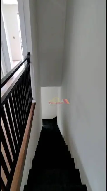 Sobrado com 3 quartos à venda, 80m2 em Cidade Industrial, Curitiba - PR - imagem 6 Foto 6 de Sobrado com 3 quartos à venda, 80m2 em Cidade Industrial, Curitiba - PR